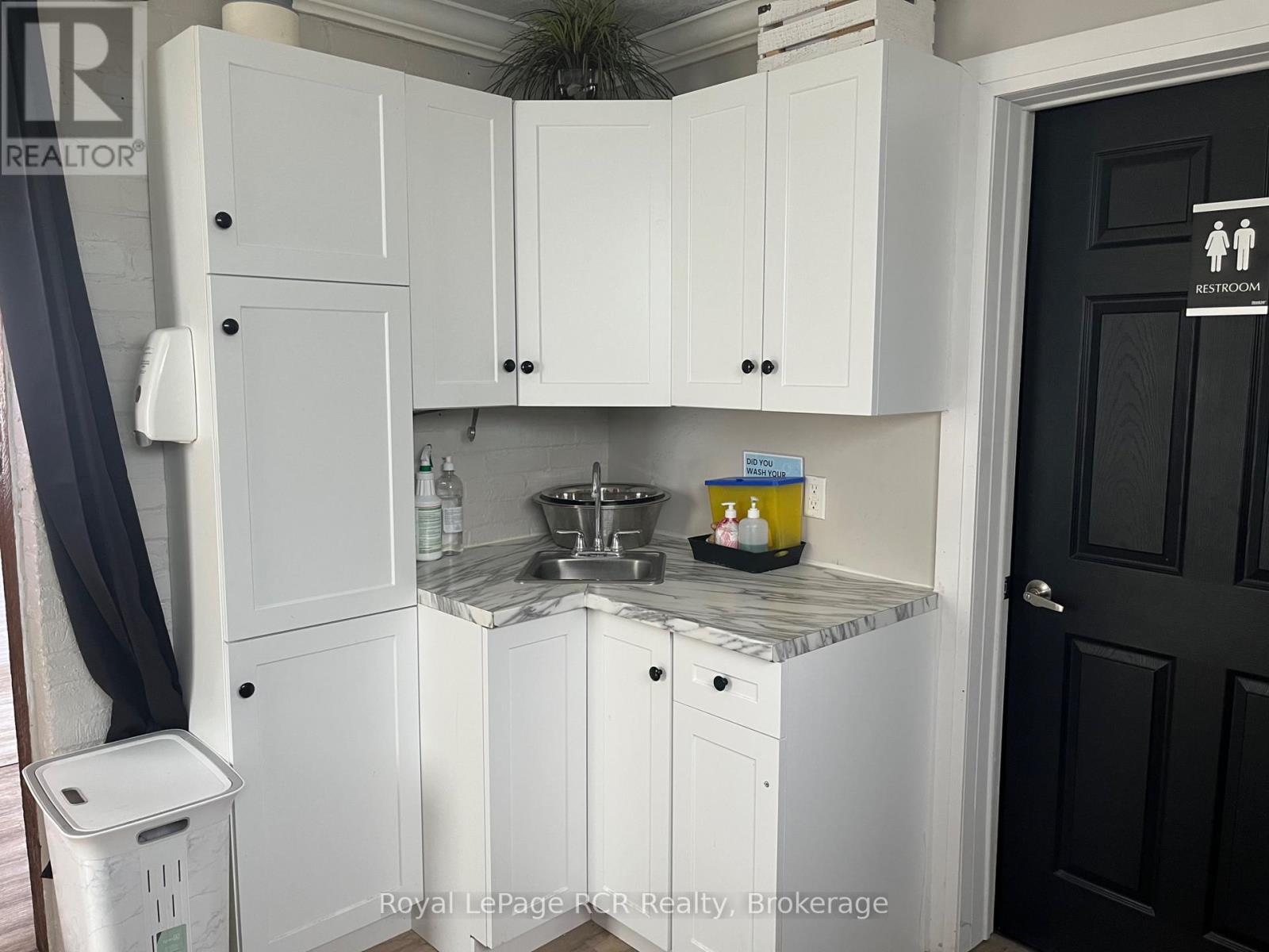 491 9th Avenue N, Hanover, Ontario  N4N 2M4 - Photo 10 - X12156855