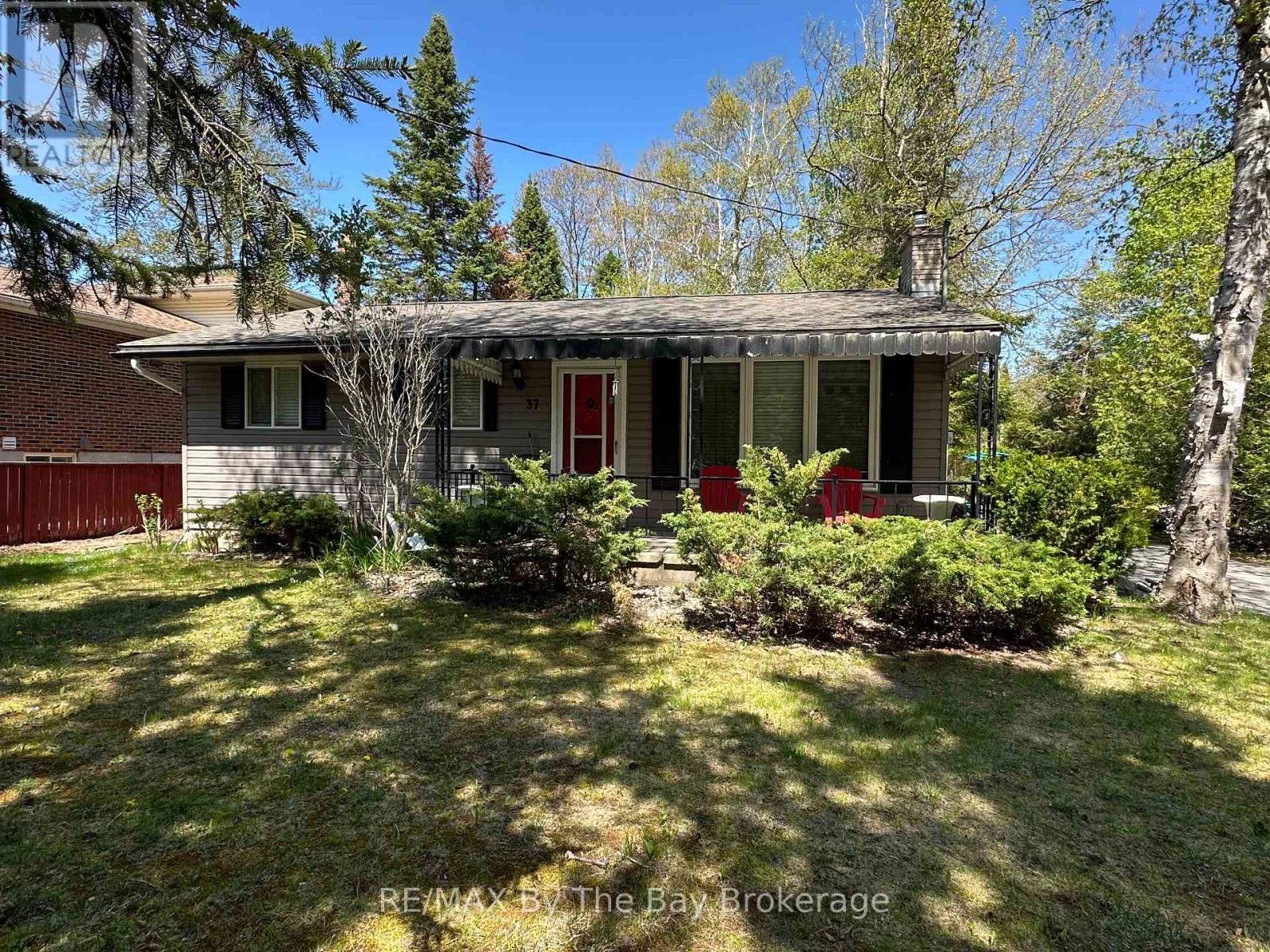 37 37TH STREET N, Wasaga Beach, Ontario