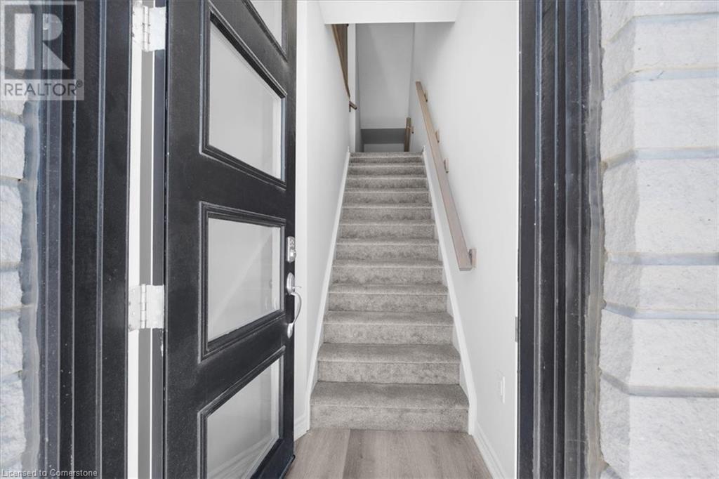 290 Equestrian Way Unit# 46, Cambridge, Ontario  N3E 0E7 - Photo 3 - 40729633