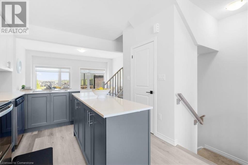 290 Equestrian Way Unit# 46, Cambridge, Ontario  N3E 0E7 - Photo 8 - 40729633