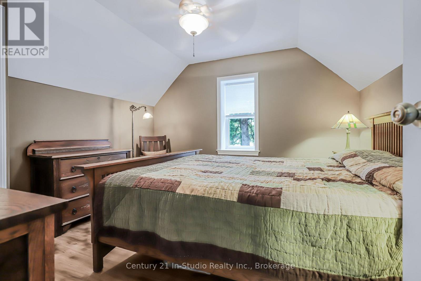 382 2nd Avenue Se, Georgian Bluffs, Ontario  N4K 5T1 - Photo 33 - X12157362