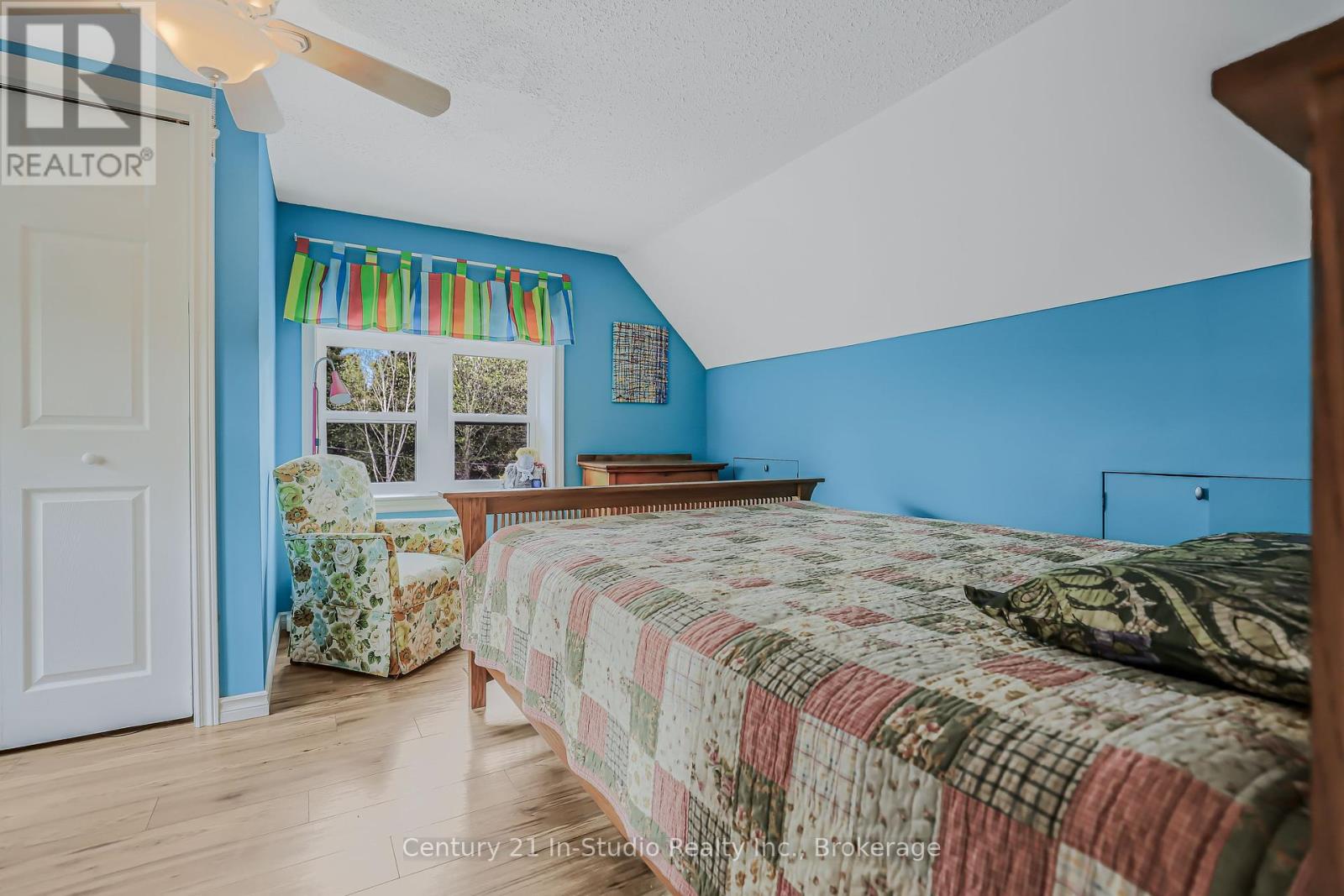 382 2nd Avenue Se, Georgian Bluffs, Ontario  N4K 5T1 - Photo 35 - X12157362