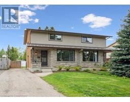 15-17 SHAFTSBURY Drive, Kitchener, Ontario