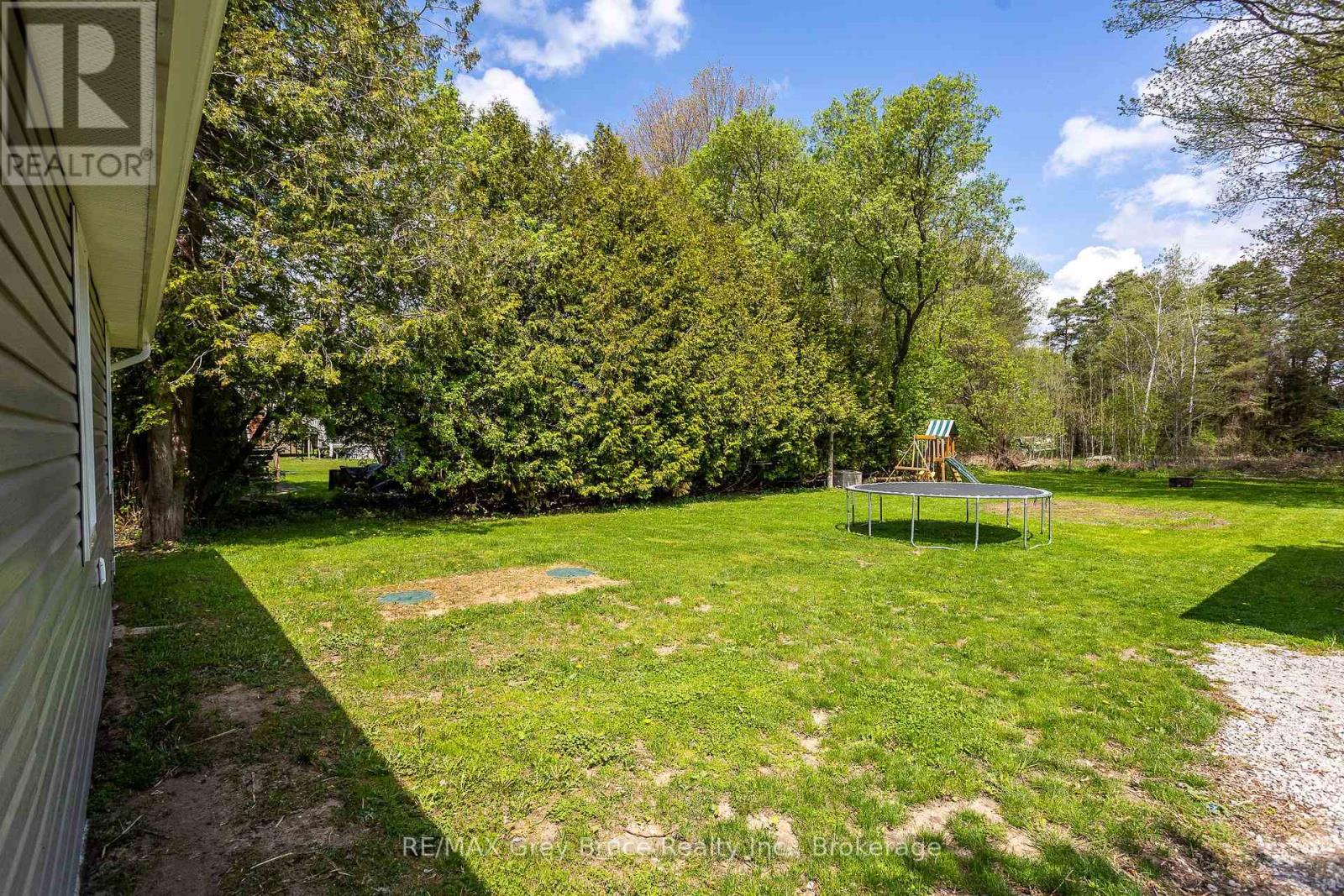 106 Spencer Street, South Bruce Peninsula, Ontario  N0H 1P0 - Photo 29 - X12157644