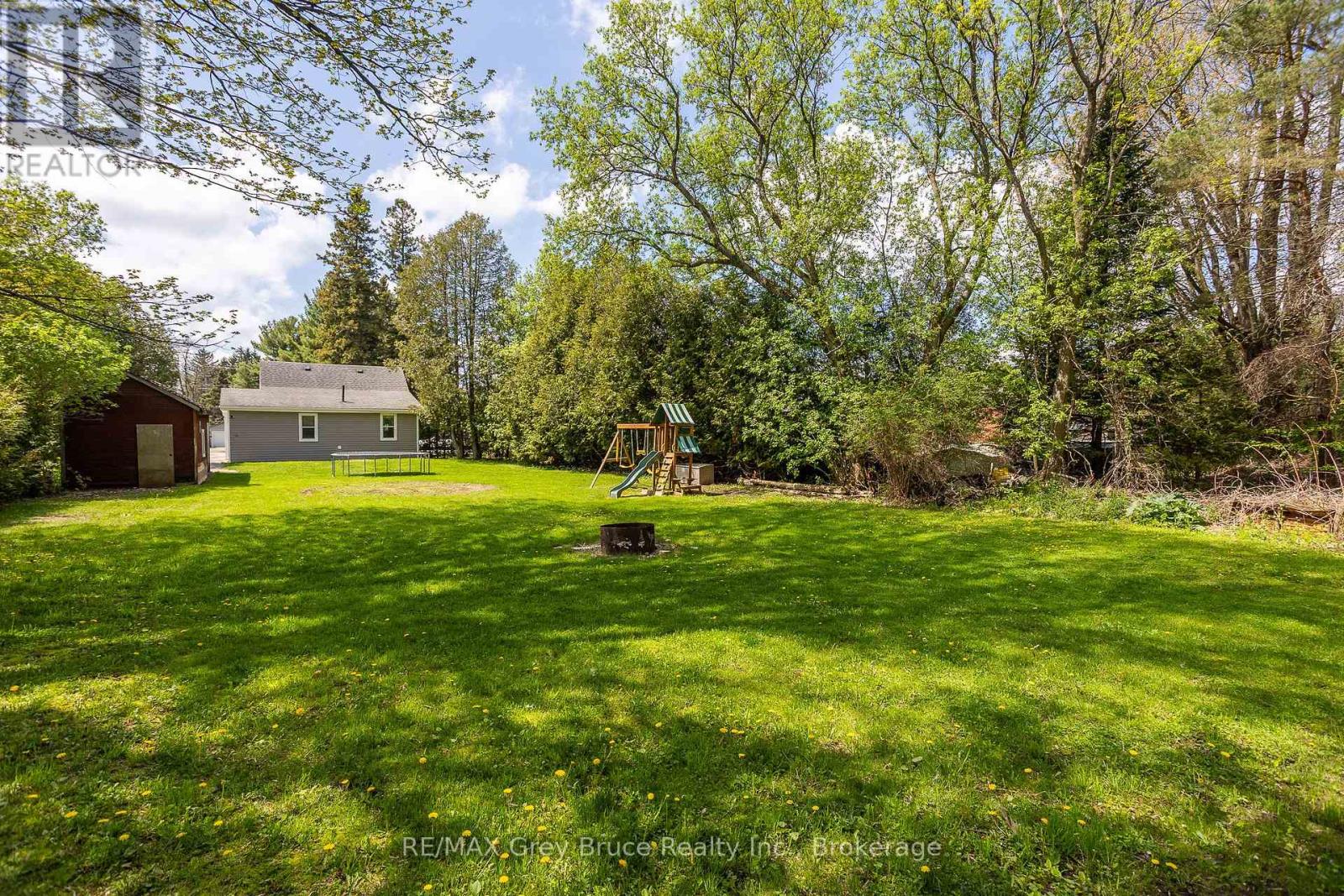 106 Spencer Street, South Bruce Peninsula, Ontario  N0H 1P0 - Photo 33 - X12157644