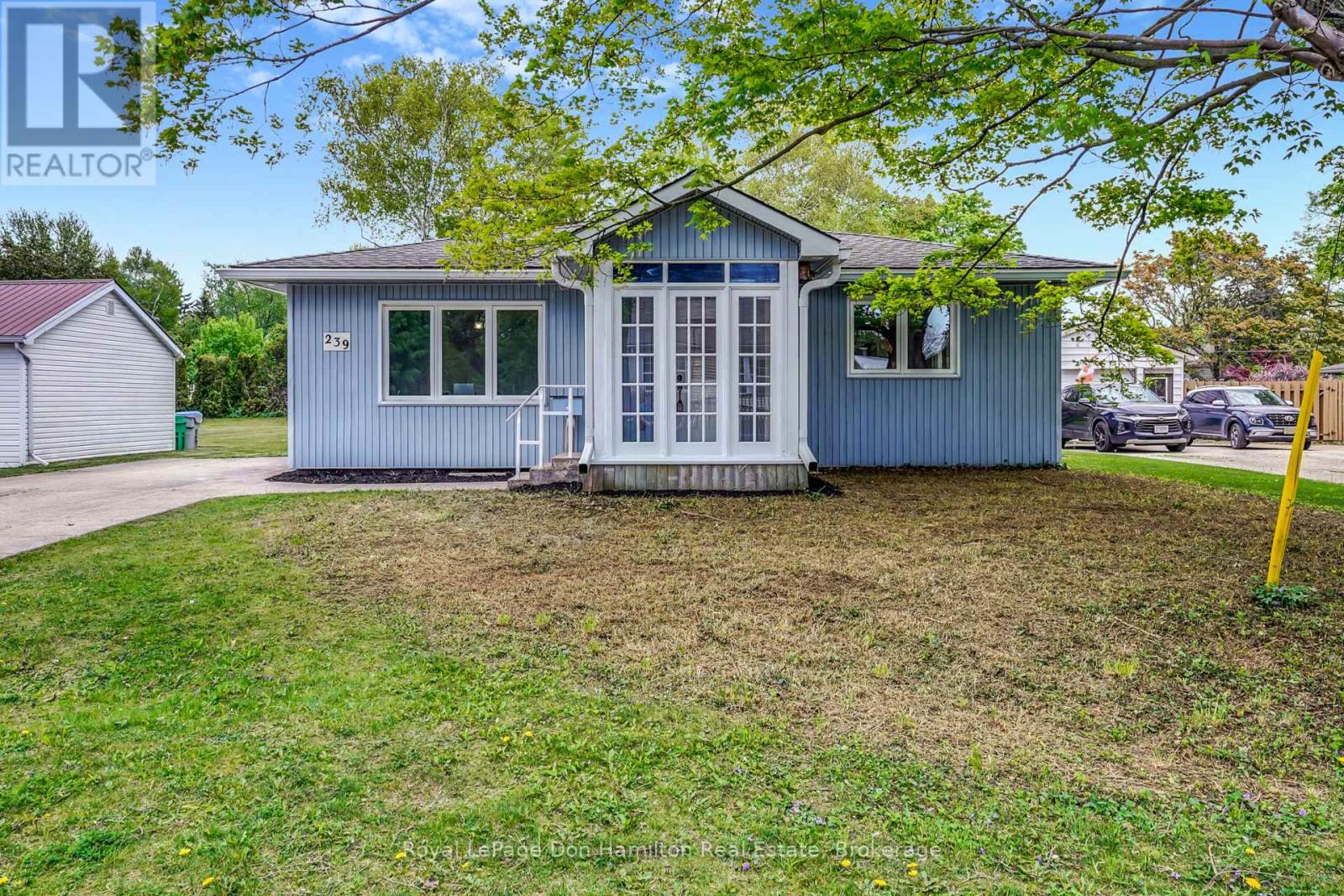 239 Jones Street, Goderich, Ontario  N7A 3B9 - Photo 2 - X12157660
