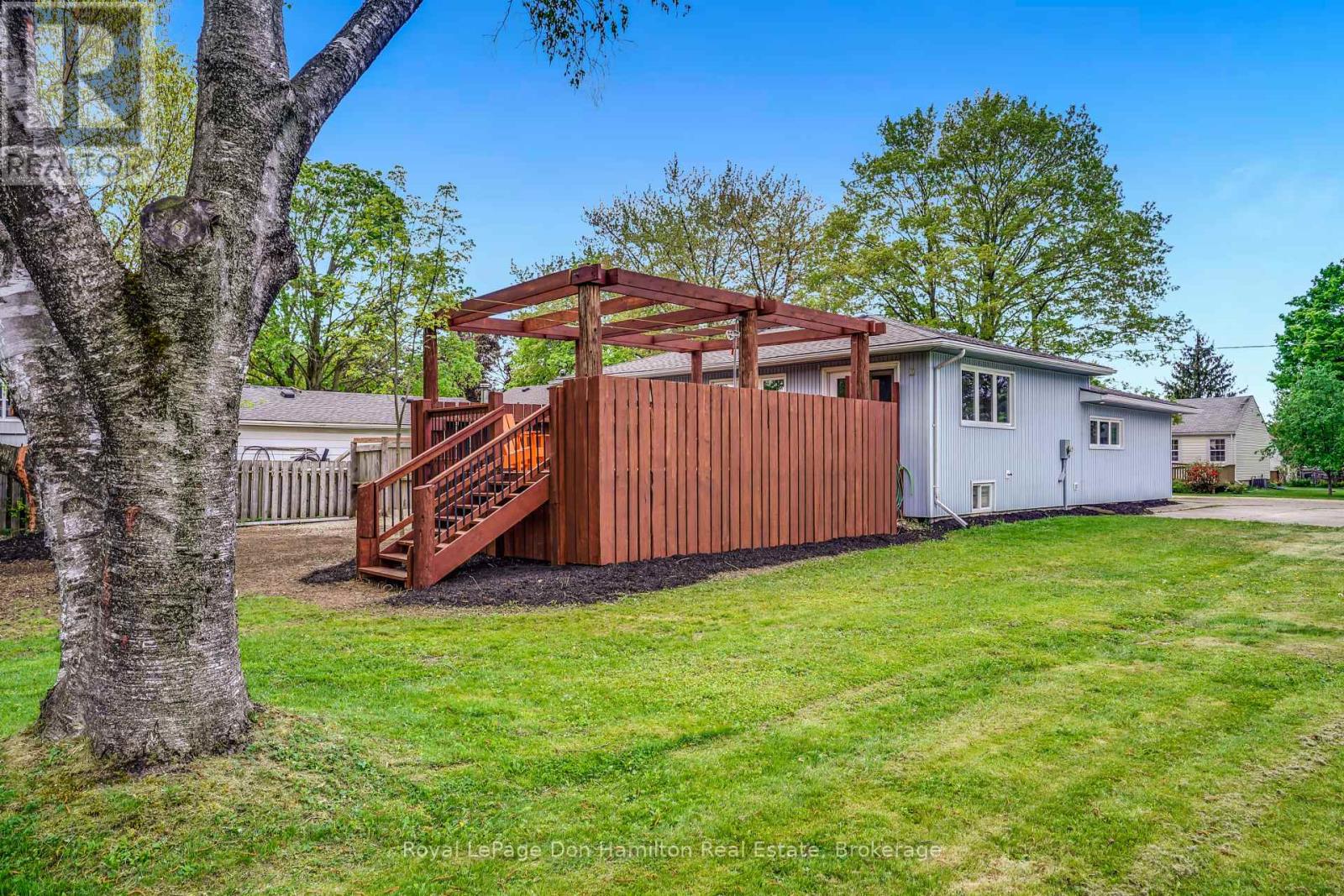 239 Jones Street, Goderich, Ontario  N7A 3B9 - Photo 42 - X12157660