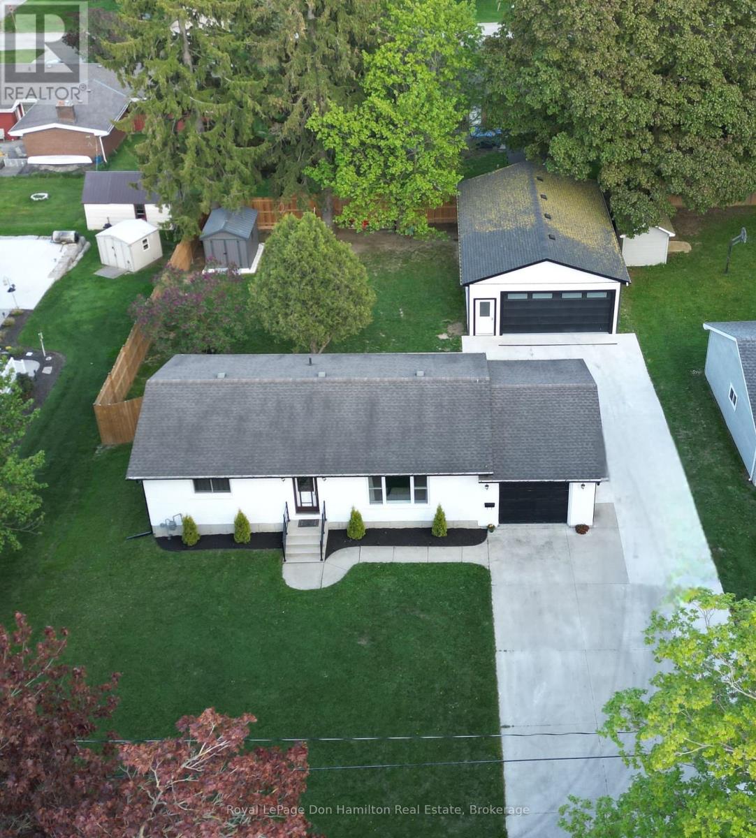 717 AINLEY STREET, Huron East, Ontario