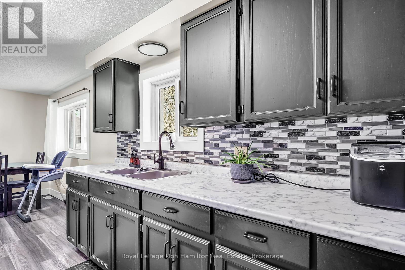 717 Ainley Street, Huron East, Ontario  N0G 1H0 - Photo 13 - X12157667