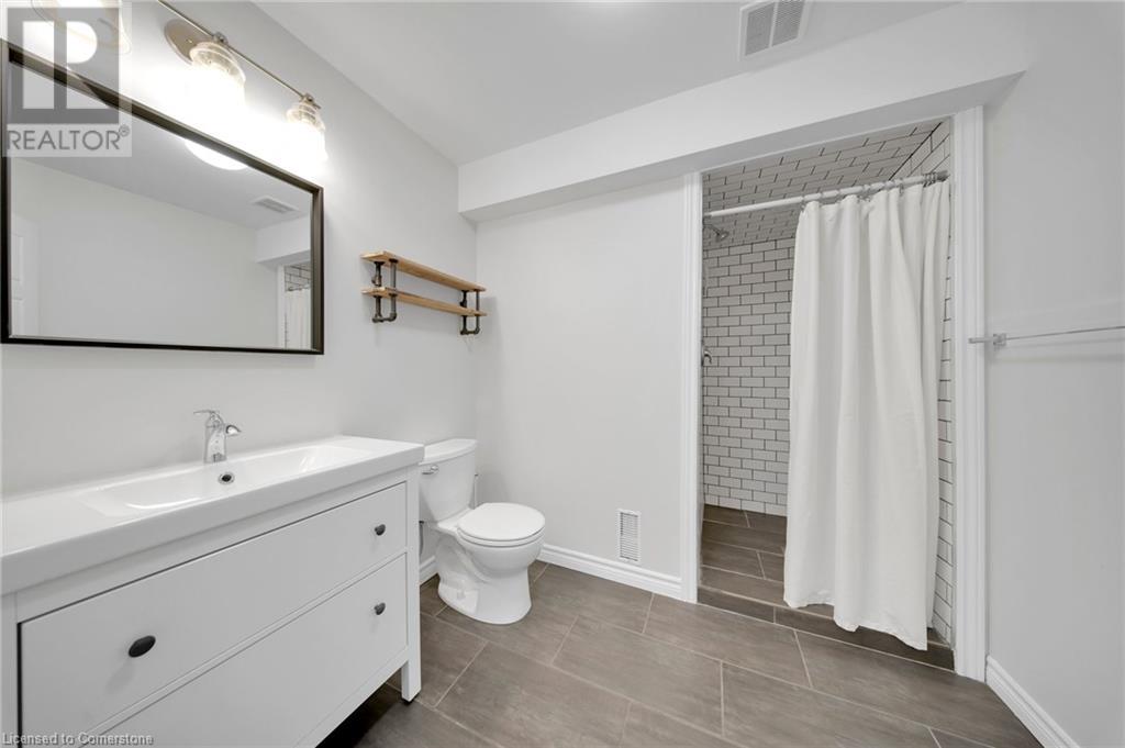211 Connaught Street, Kitchener, Ontario  N2C 1B2 - Photo 22 - 40729009
