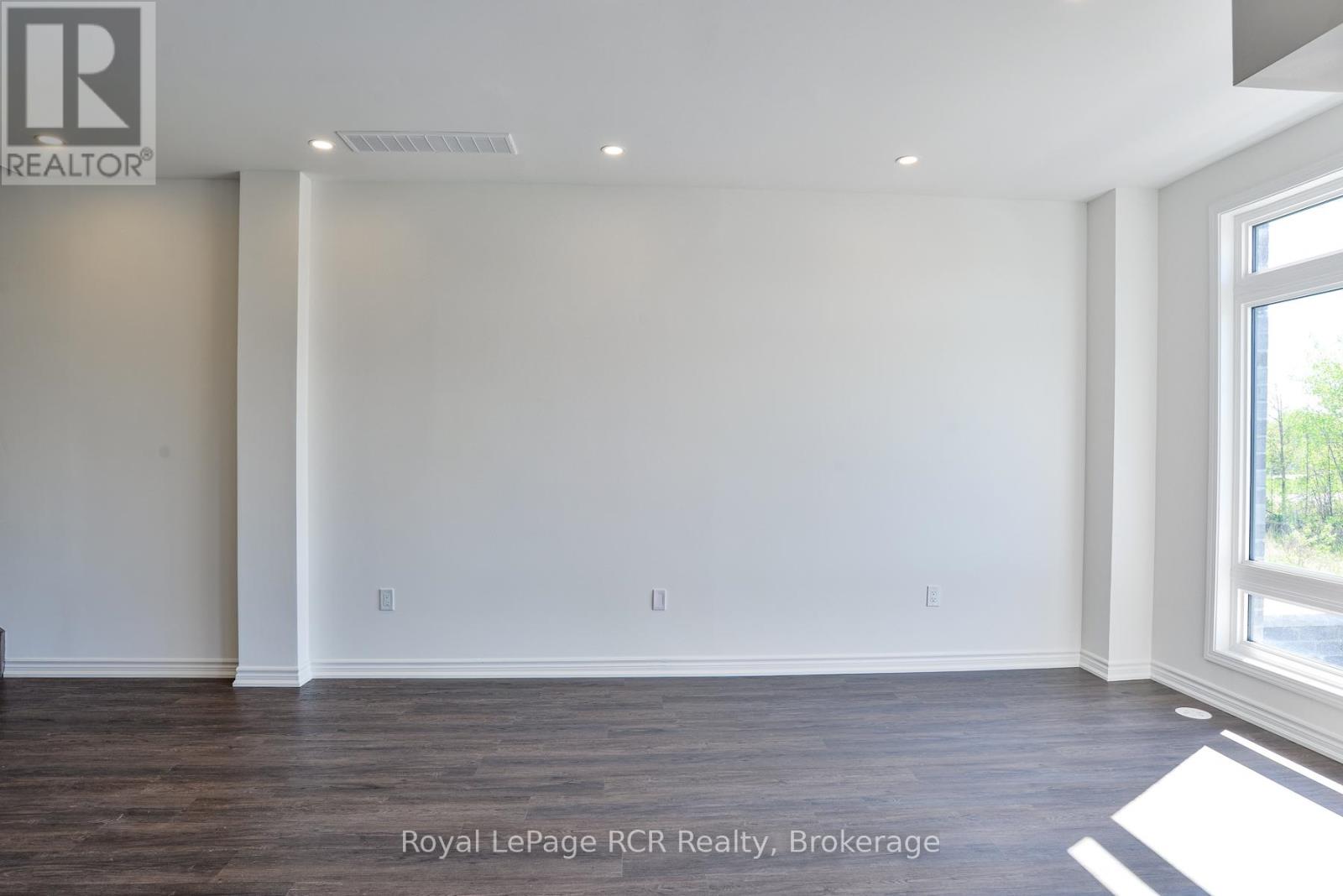 150 Elgin Street, Orillia, Ontario  L3V 8P7 - Photo 14 - S12157710