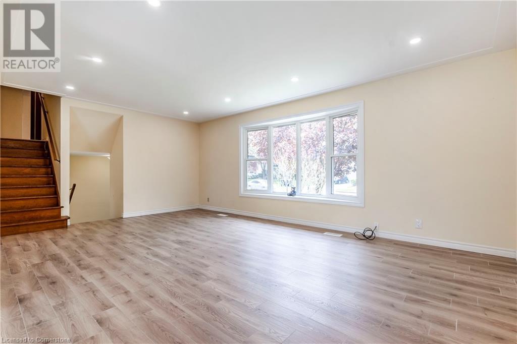 413 Carson Drive, Kitchener, Ontario  N2B 2W5 - Photo 13 - 40687899