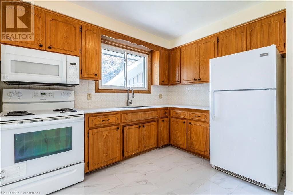 413 Carson Drive, Kitchener, Ontario  N2B 2W5 - Photo 17 - 40687899