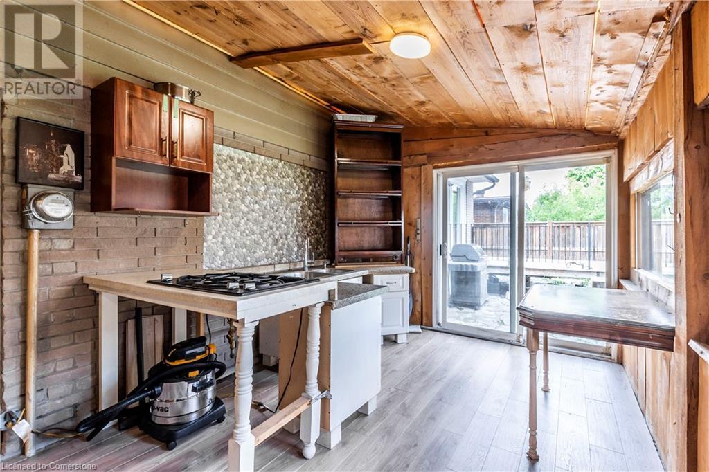 413 Carson Drive, Kitchener, Ontario  N2B 2W5 - Photo 8 - 40687899
