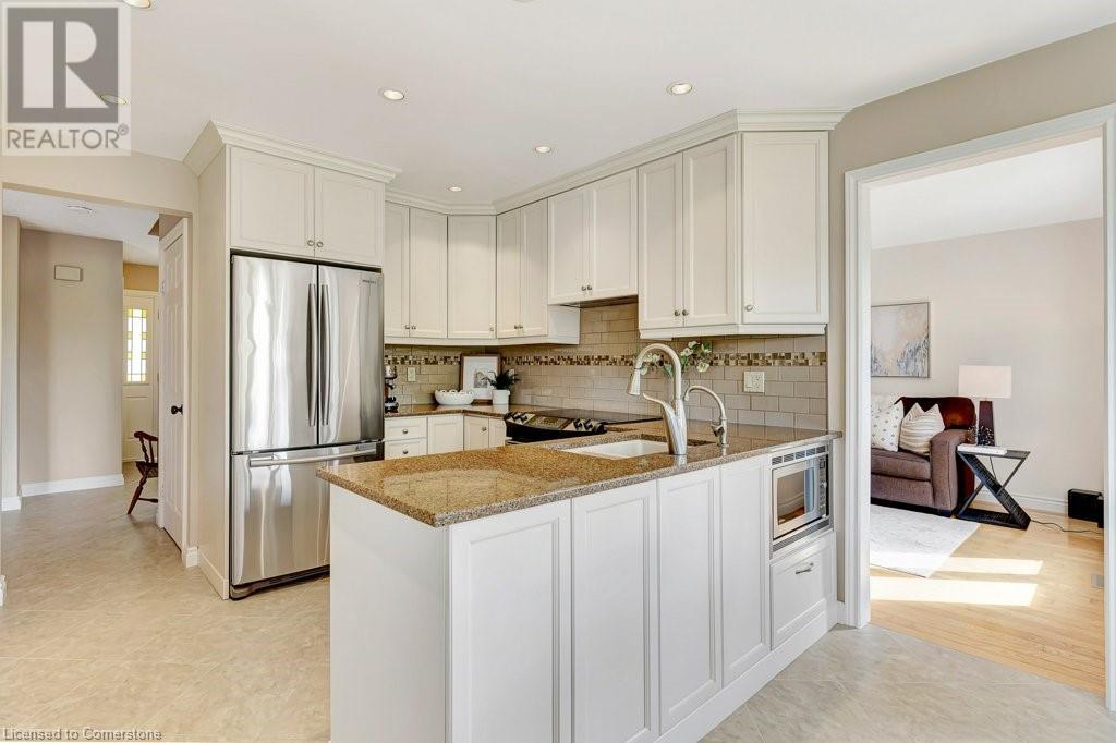 208 Michener Crescent, Kitchener, Ontario  N2A 3V7 - Photo 7 - 40729030