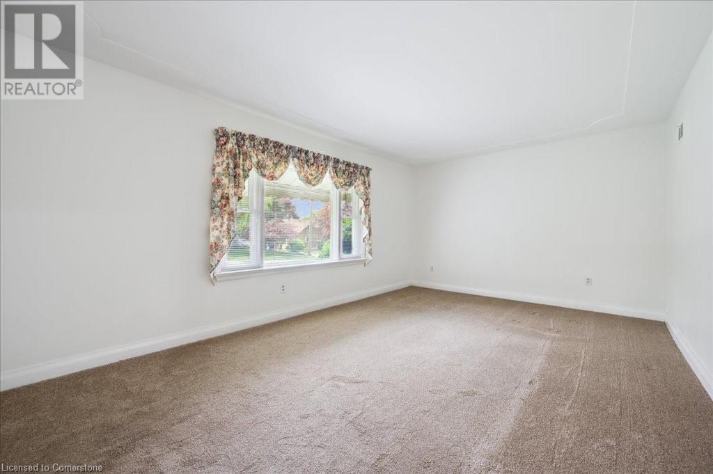 78 Roslin Avenue S, Waterloo, Ontario  N2L 2H1 - Photo 11 - 40727712