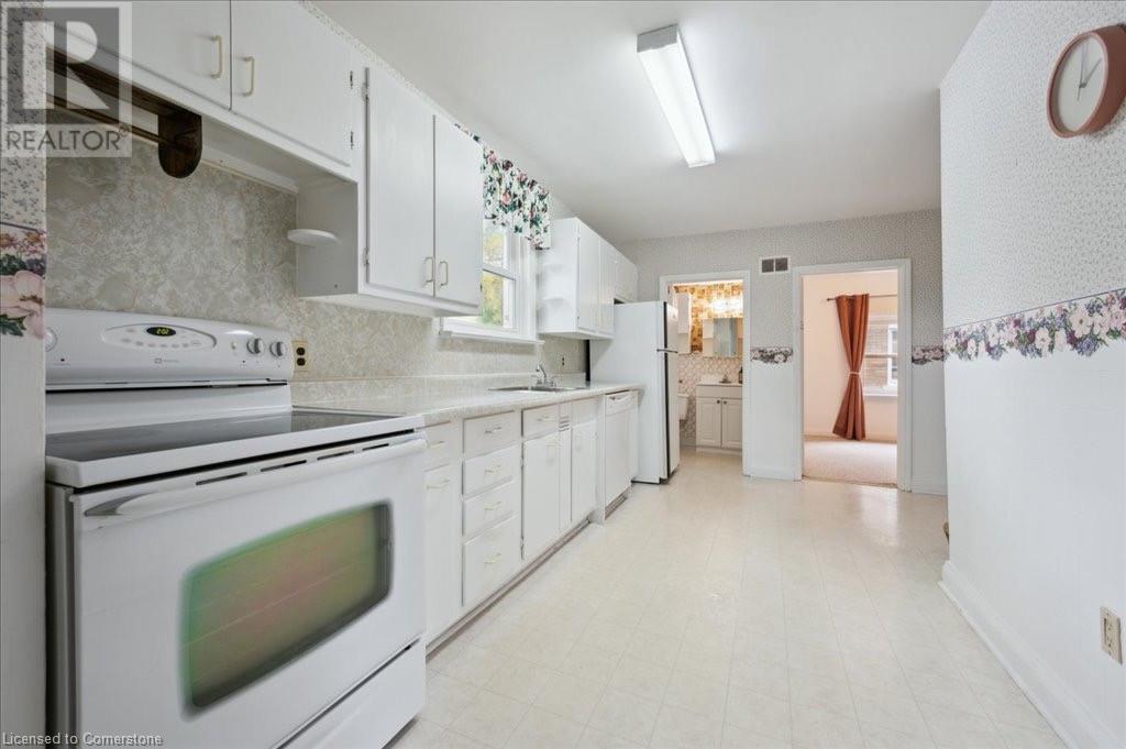 78 Roslin Avenue S, Waterloo, Ontario  N2L 2H1 - Photo 15 - 40727712