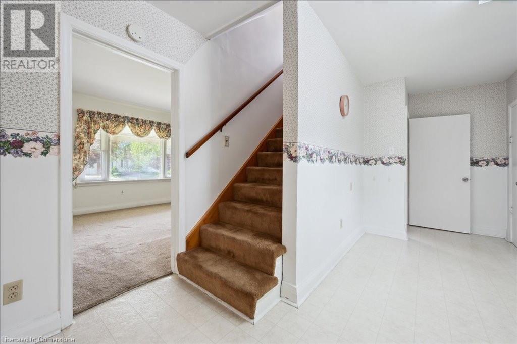 78 Roslin Avenue S, Waterloo, Ontario  N2L 2H1 - Photo 20 - 40727712