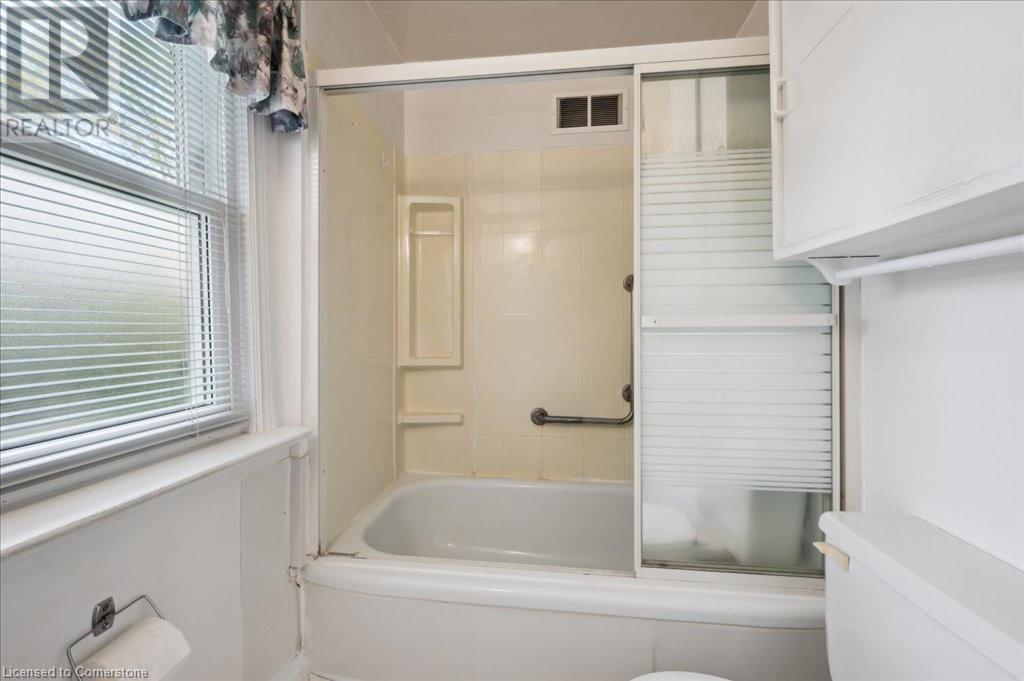 78 Roslin Avenue S, Waterloo, Ontario  N2L 2H1 - Photo 28 - 40727712