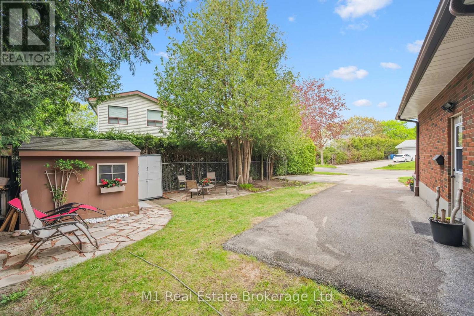 7 Golfview Road, Guelph, Ontario  N1E 1A3 - Photo 33 - X12157950