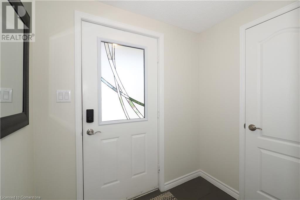 21 Dawn Ridge Drive, Kitchener, Ontario  N2N 3J7 - Photo 3 - 40727809