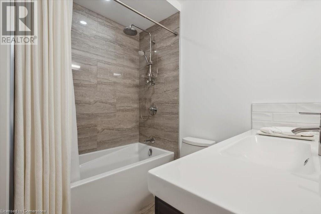 558 Hemingway Place, Waterloo, Ontario  N2T 1Z5 - Photo 34 - 40729139