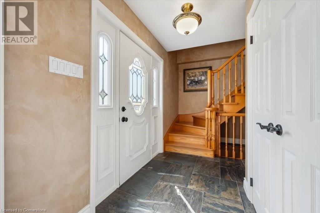 558 Hemingway Place, Waterloo, Ontario  N2T 1Z5 - Photo 6 - 40729139