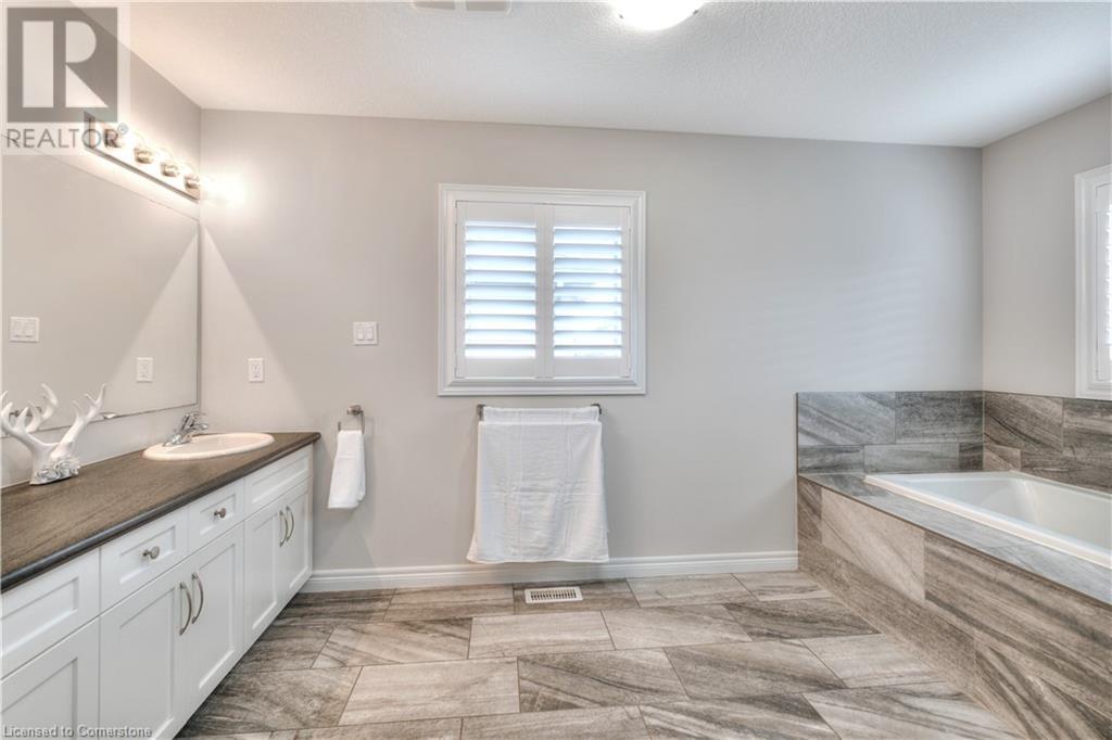 435 Rideau River Street, Waterloo, Ontario  N2V 2Y4 - Photo 28 - 40727037