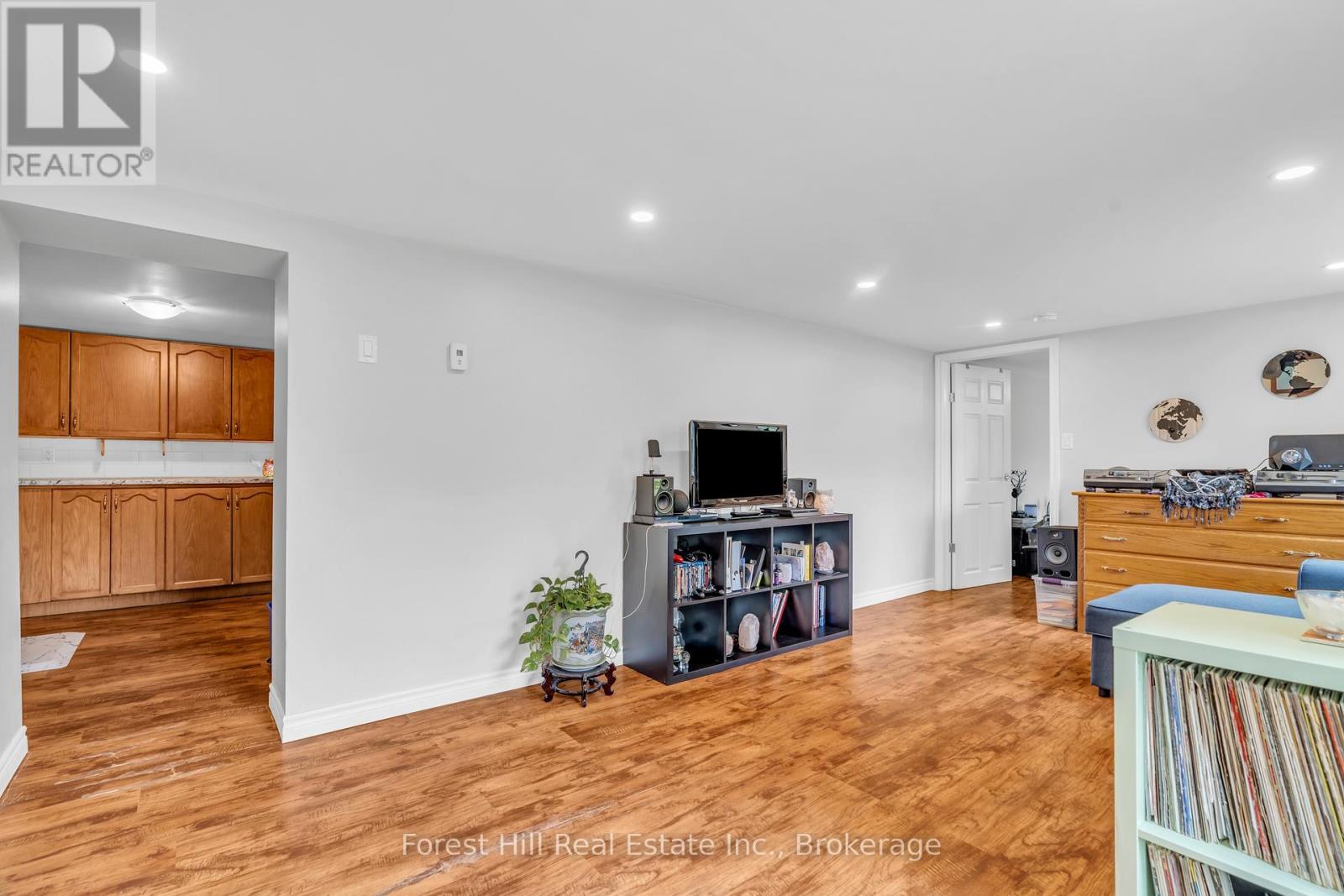 110 Stonybrook Drive, Kitchener, Ontario  N2M 4L7 - Photo 17 - X12158201