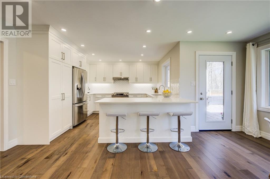 439 Northlake Drive, Waterloo, Ontario  N2V 1Y6 - Photo 4 - 40730060