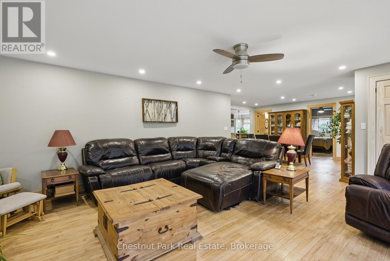 1258 Ravenscliffe Road, Huntsville, Ontario  P1H 2N5 - Photo 12 - X12158295
