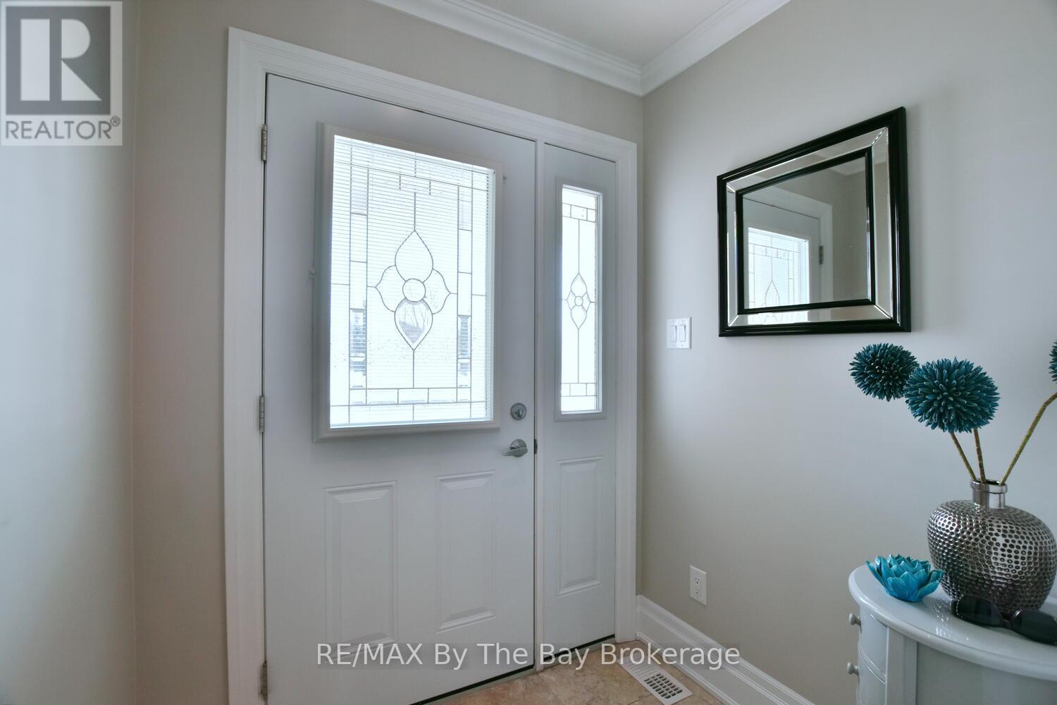 12 Garden Grove Crescent, Wasaga Beach, Ontario  L9Z 0E6 - Photo 3 - S12158520