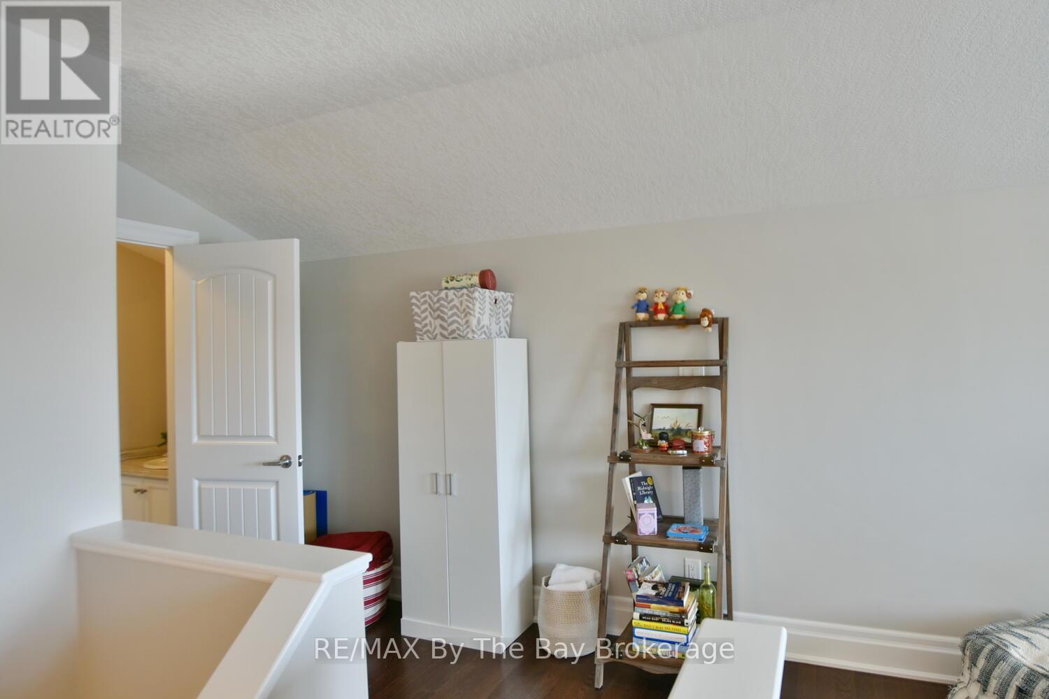 12 Garden Grove Crescent, Wasaga Beach, Ontario  L9Z 0E6 - Photo 30 - S12158520