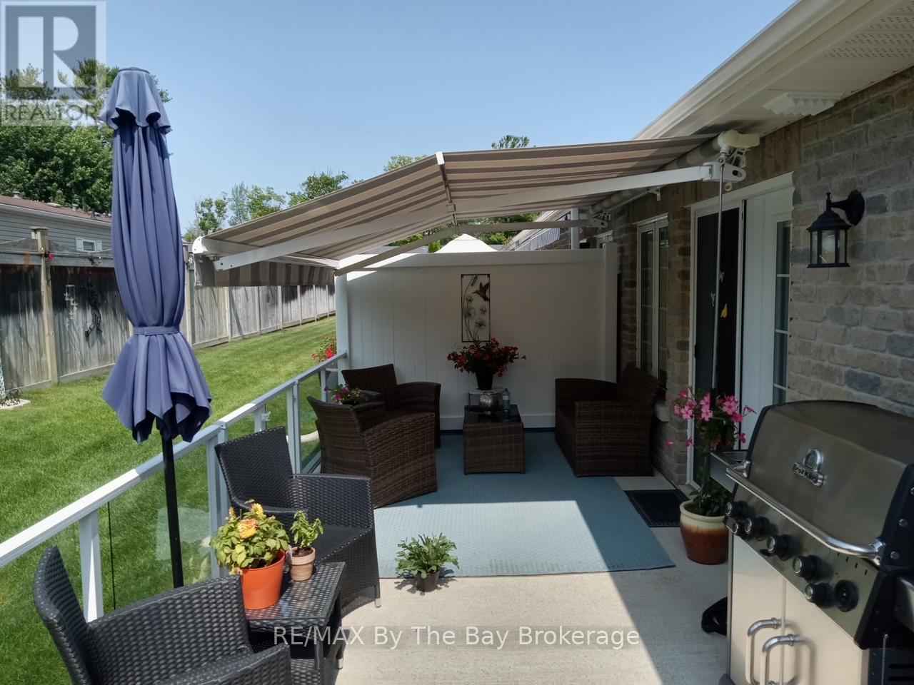 12 Garden Grove Crescent, Wasaga Beach, Ontario  L9Z 0E6 - Photo 37 - S12158520