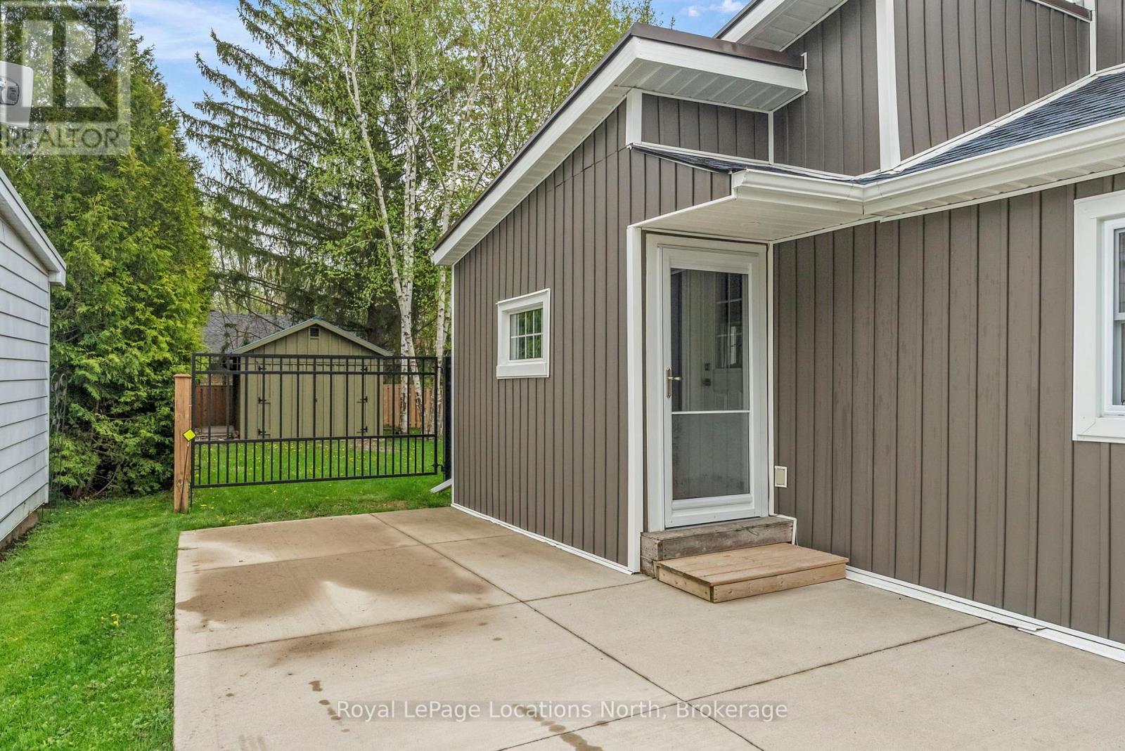 1071 6th Avenue W, Owen Sound, Ontario  N4K 5G8 - Photo 4 - X12158496
