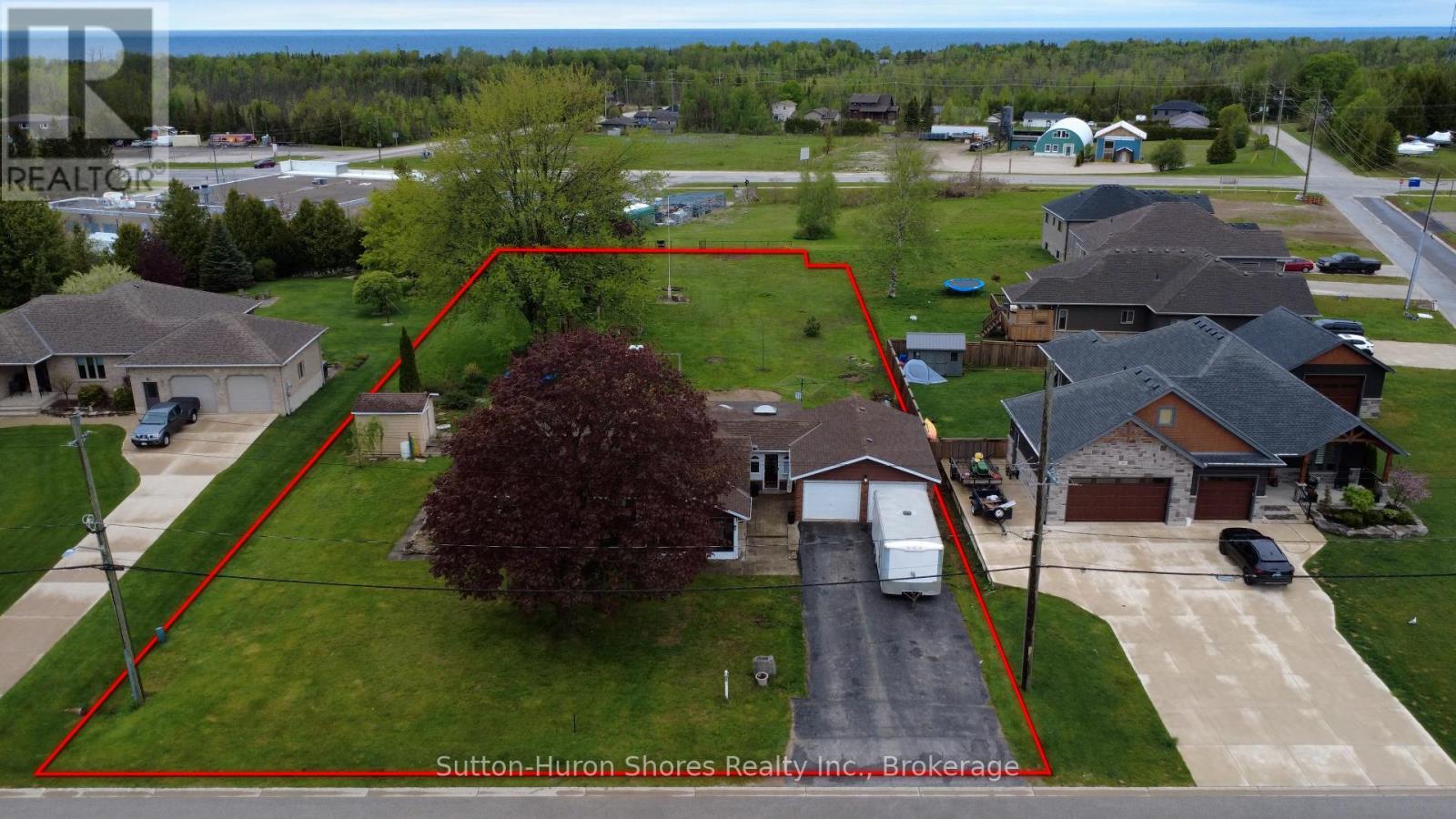 180 South Rankin Street, Saugeen Shores, Ontario  N0H 2L0 - Photo 33 - X12158664