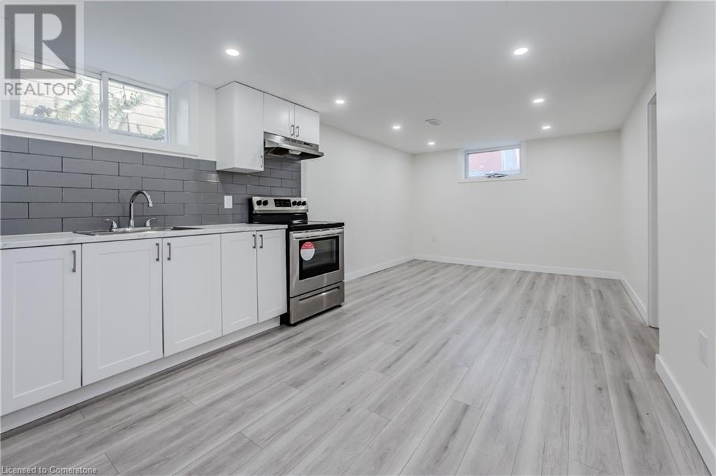 514 Fallingbrook Drive Unit# Lower, Waterloo, Ontario  N2L 4N3 - Photo 3 - 40730259
