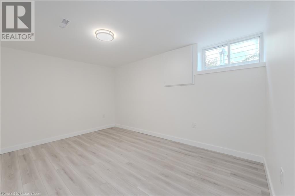 514 Fallingbrook Drive Unit# Lower, Waterloo, Ontario  N2L 4N3 - Photo 9 - 40730259