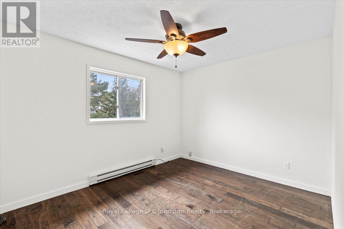 812 Bradford Street, Saugeen Shores, Ontario  N0H 2C4 - Photo 17 - X12158789