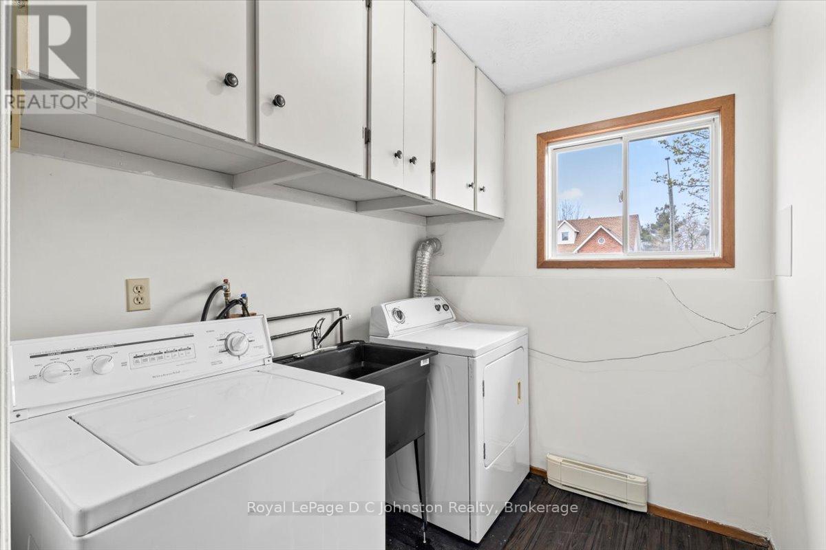 812 Bradford Street, Saugeen Shores, Ontario  N0H 2C4 - Photo 25 - X12158789