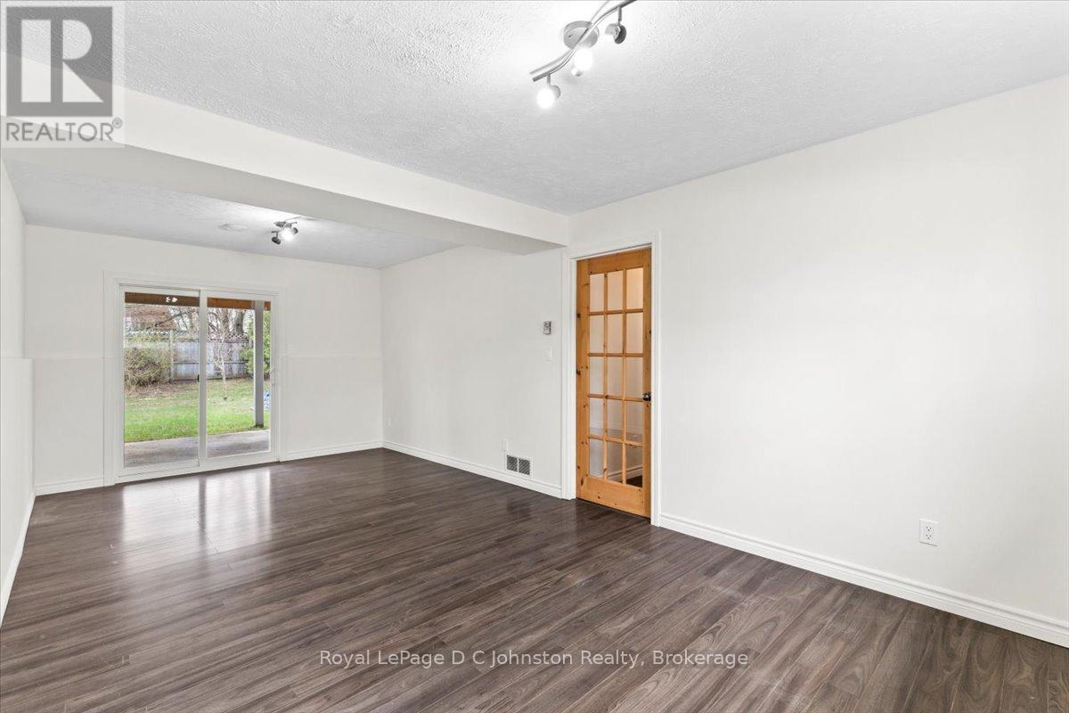 812 Bradford Street, Saugeen Shores, Ontario  N0H 2C4 - Photo 29 - X12158789