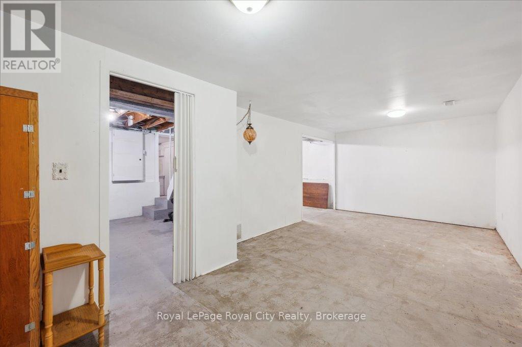 127 Memorial Crescent, Guelph, Ontario  N1H 6C2 - Photo 28 - X12158827