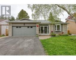 18 CHARNWOOD Court, Kitchener, Ontario