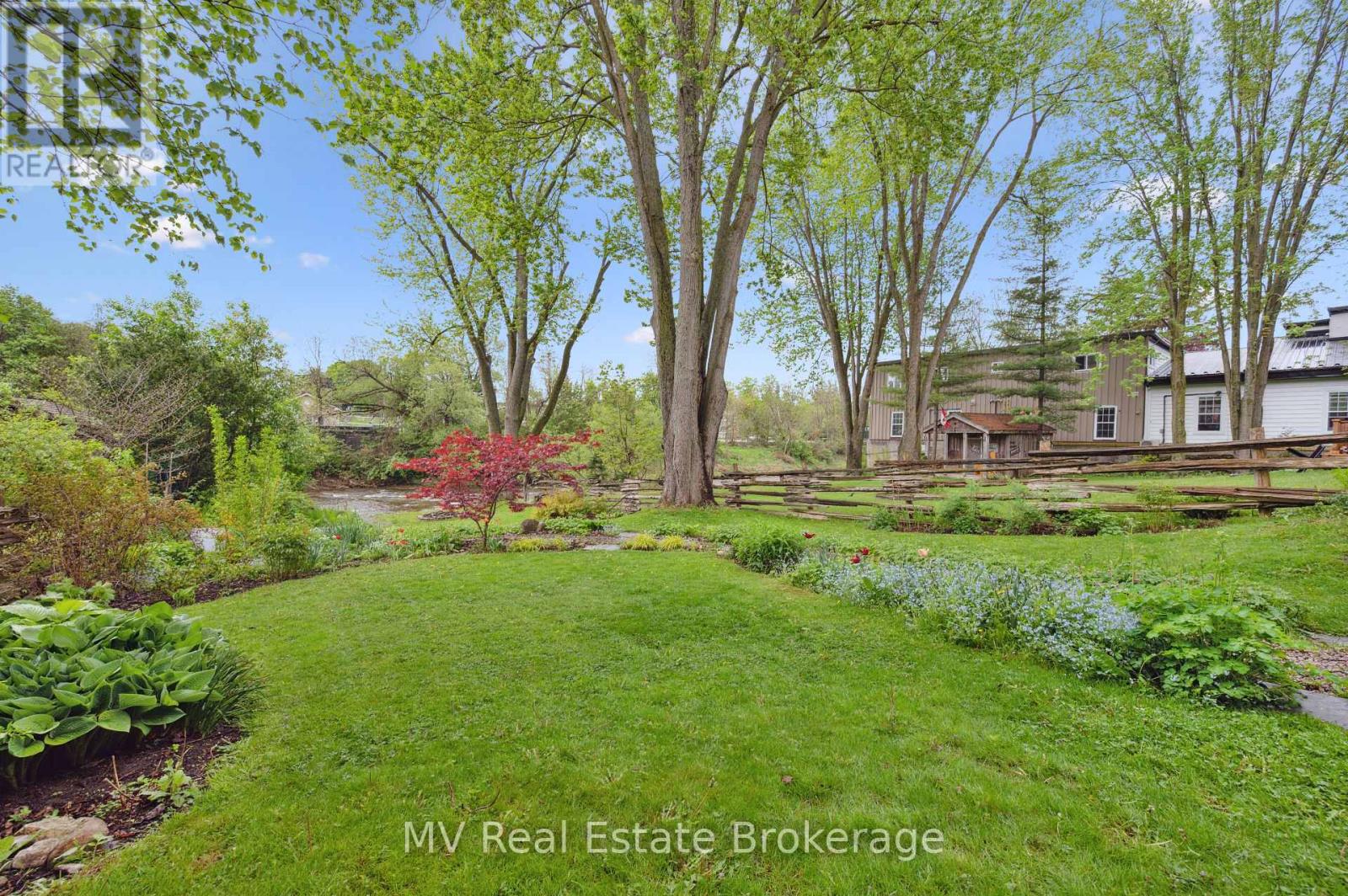 270 St Andrew Street E, Centre Wellington, Ontario  N1M 1R1 - Photo 35 - X12159004