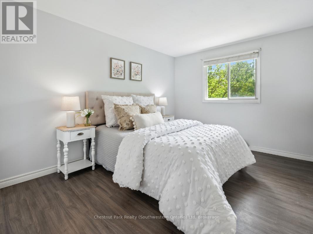 32 Wilson Crescent, Centre Wellington, Ontario  N0B 1S0 - Photo 19 - X12159033