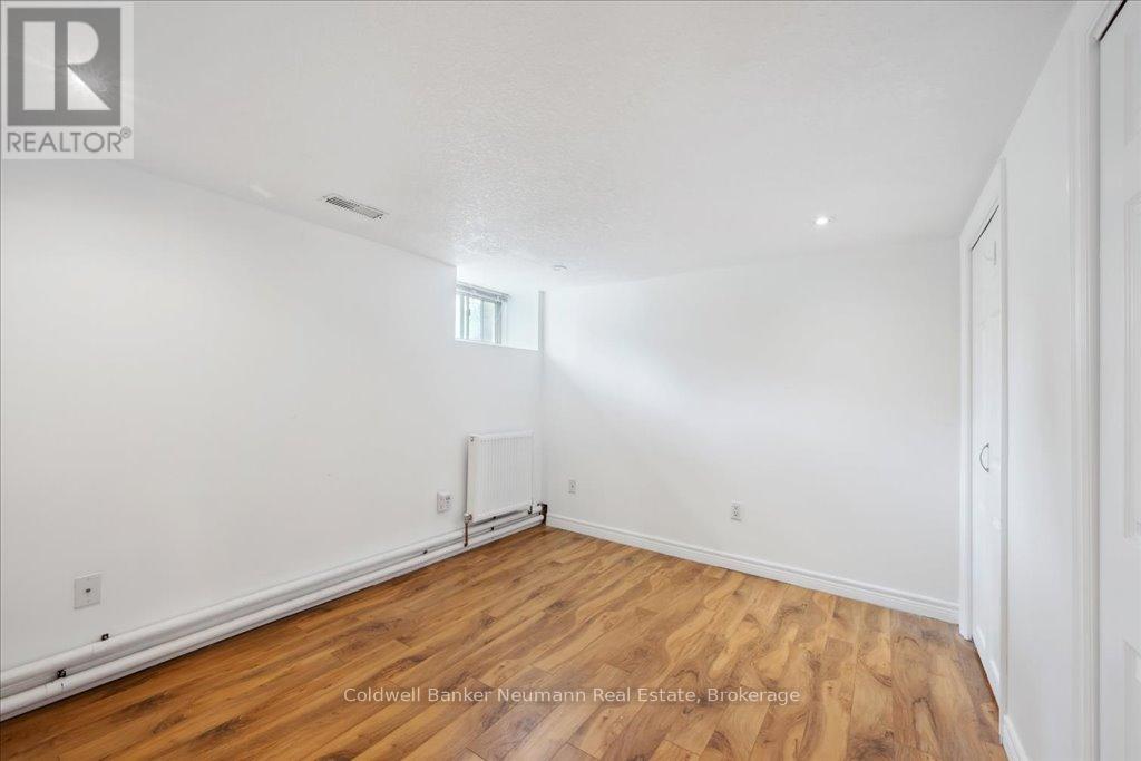 120 Waterloo Avenue, Guelph, Ontario  N1H 3J1 - Photo 30 - X12159072
