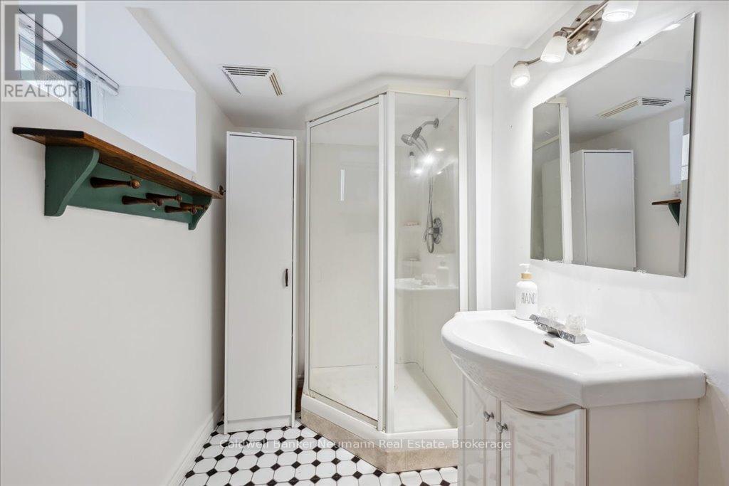 120 Waterloo Avenue, Guelph, Ontario  N1H 3J1 - Photo 31 - X12159072
