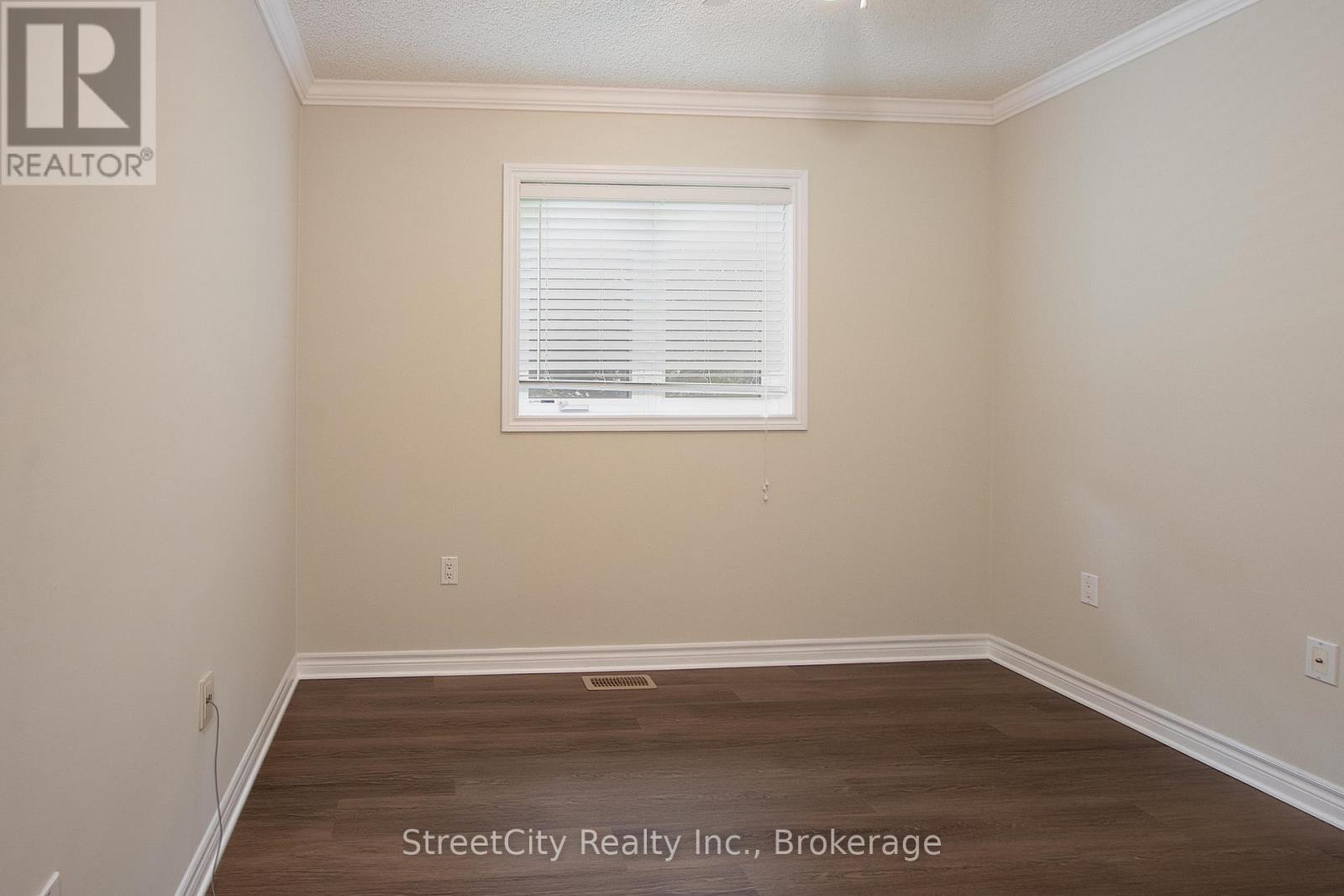 21 - 30 Ann Street, St. Marys, Ontario  N4X 1C8 - Photo 19 - X12159075