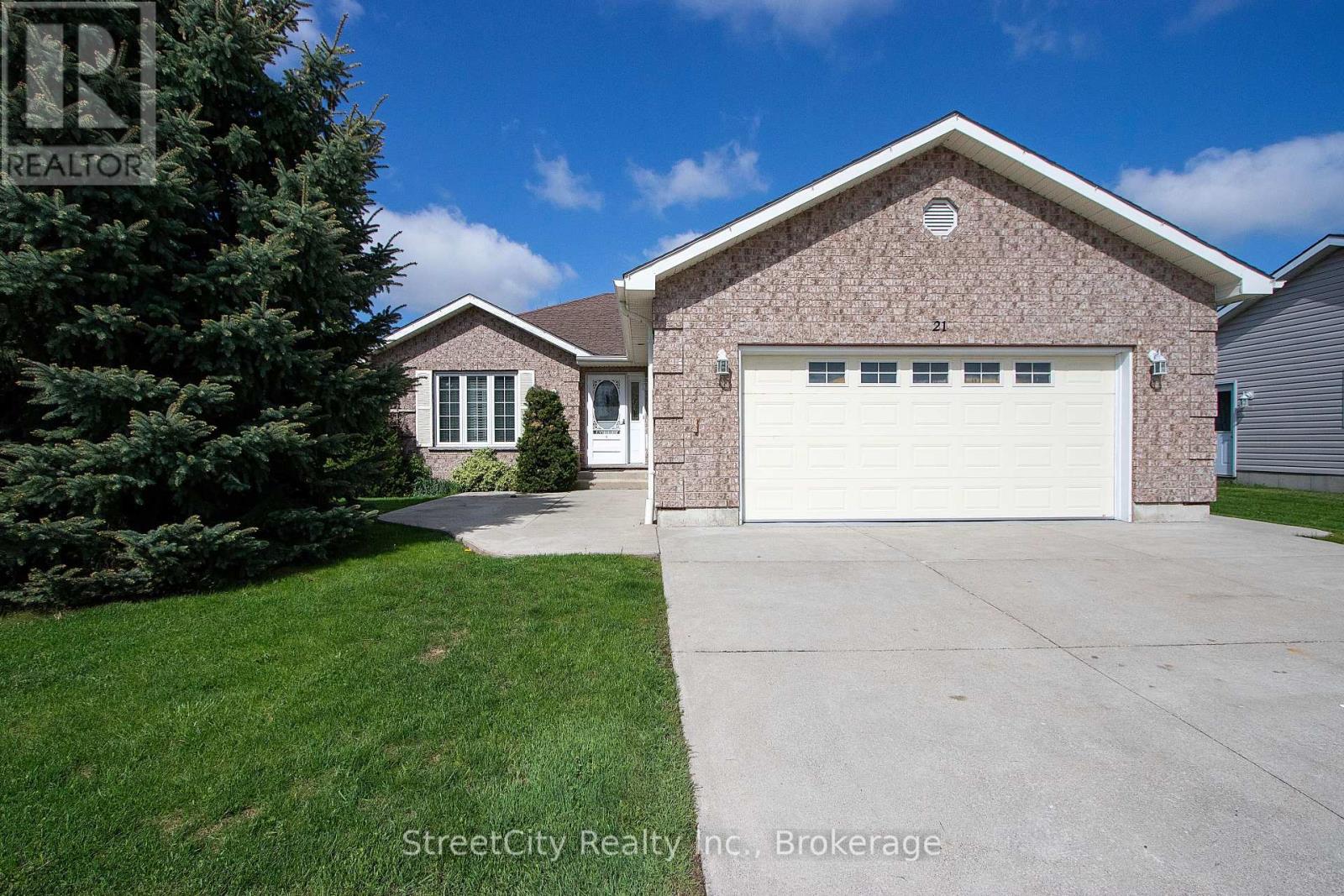 21 - 30 Ann Street, St. Marys, Ontario  N4X 1C8 - Photo 5 - X12159075