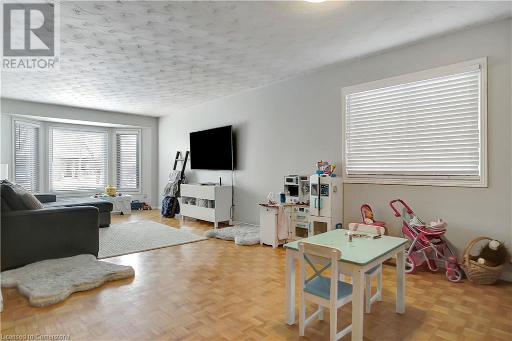562 Champlain Boulevard, Cambridge, Ontario  N1R 7V2 - Photo 6 - 40730279